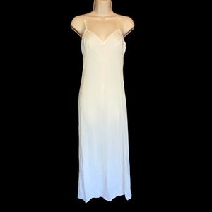 🌷3/$15🌷 VASSARETTE White Vintage Slip Nightgown Sz 32 Small